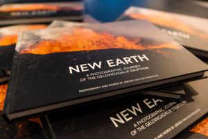 new-earth-product-jeroenvannieuwenhove-2 New Earth, a book about the volcano erupting in Geldingadalir, Iceland.