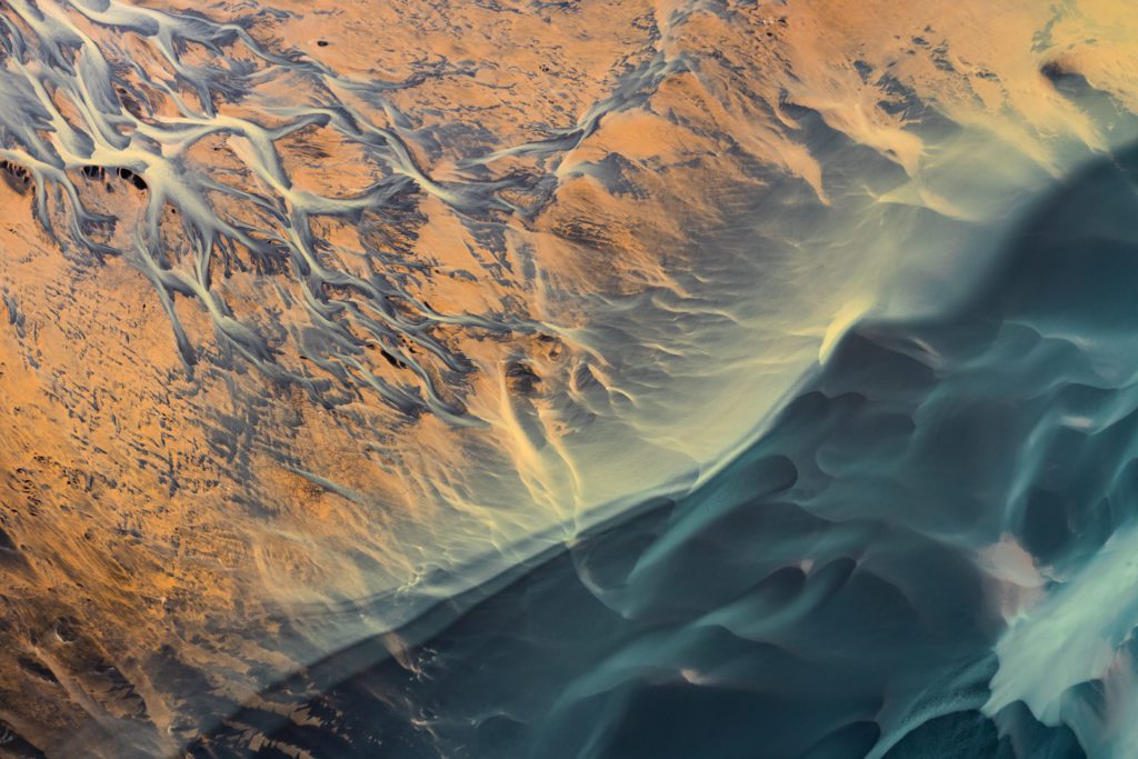 river-patterns-jeroenvannieuwenhove-18 Aerial photograph of a glacial river in Iceland taken using a drone.