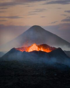 The Litli-Hrútur Eruption - A Timeline The Litli-Hrútur Eruption - A Timeline