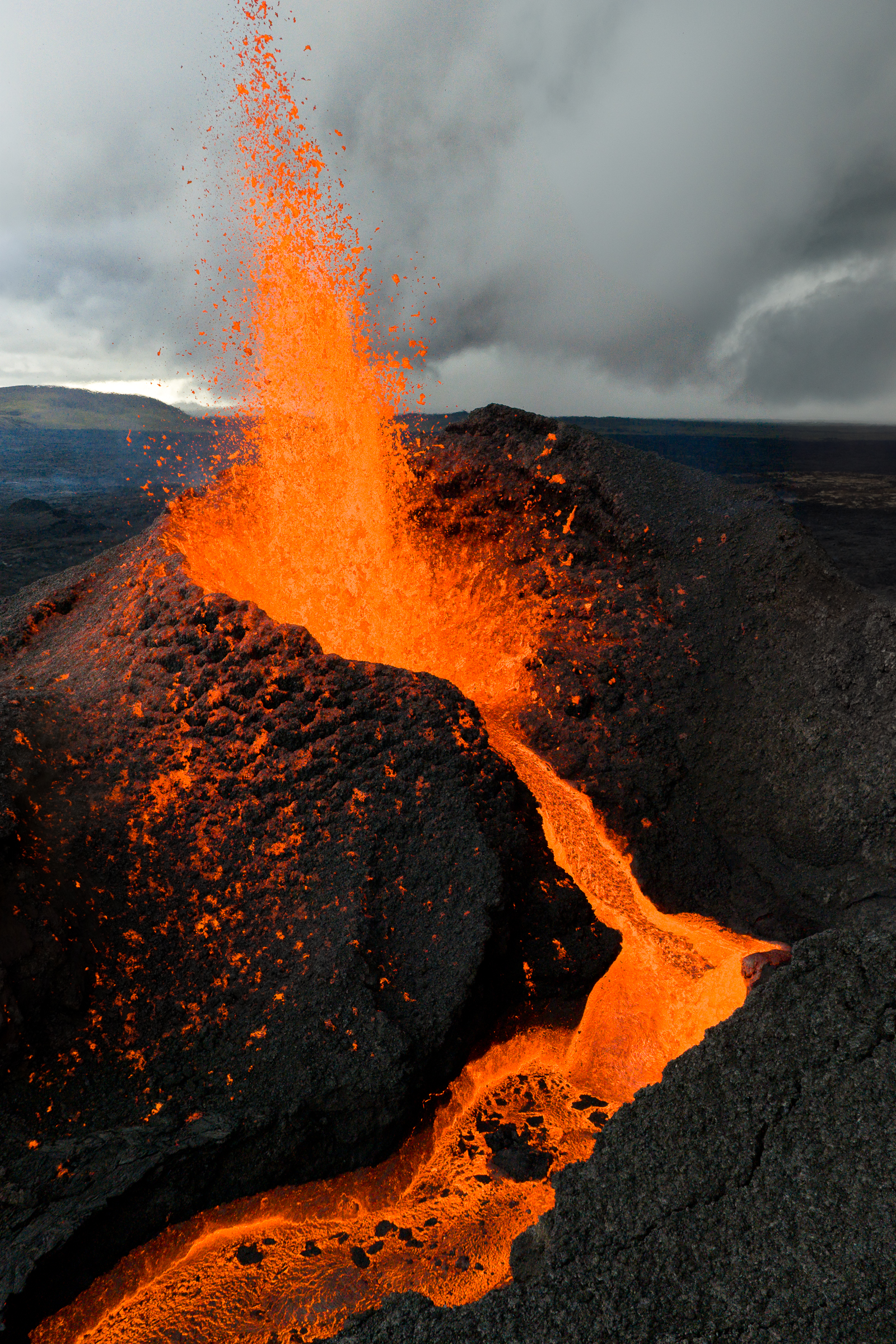 Behind The Shot - Volcanic Eruption In Iceland Engulfed In Steam