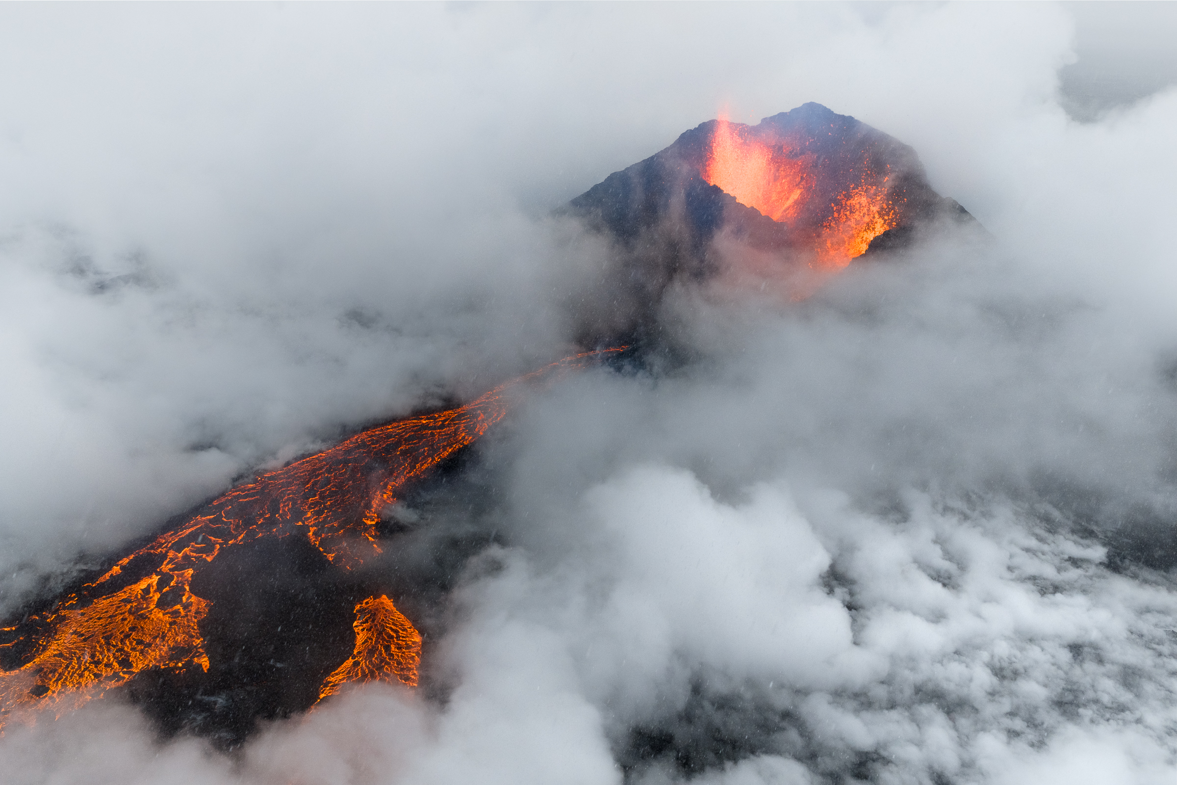 Behind The Shot - Volcanic Eruption In Iceland Engulfed In Steam